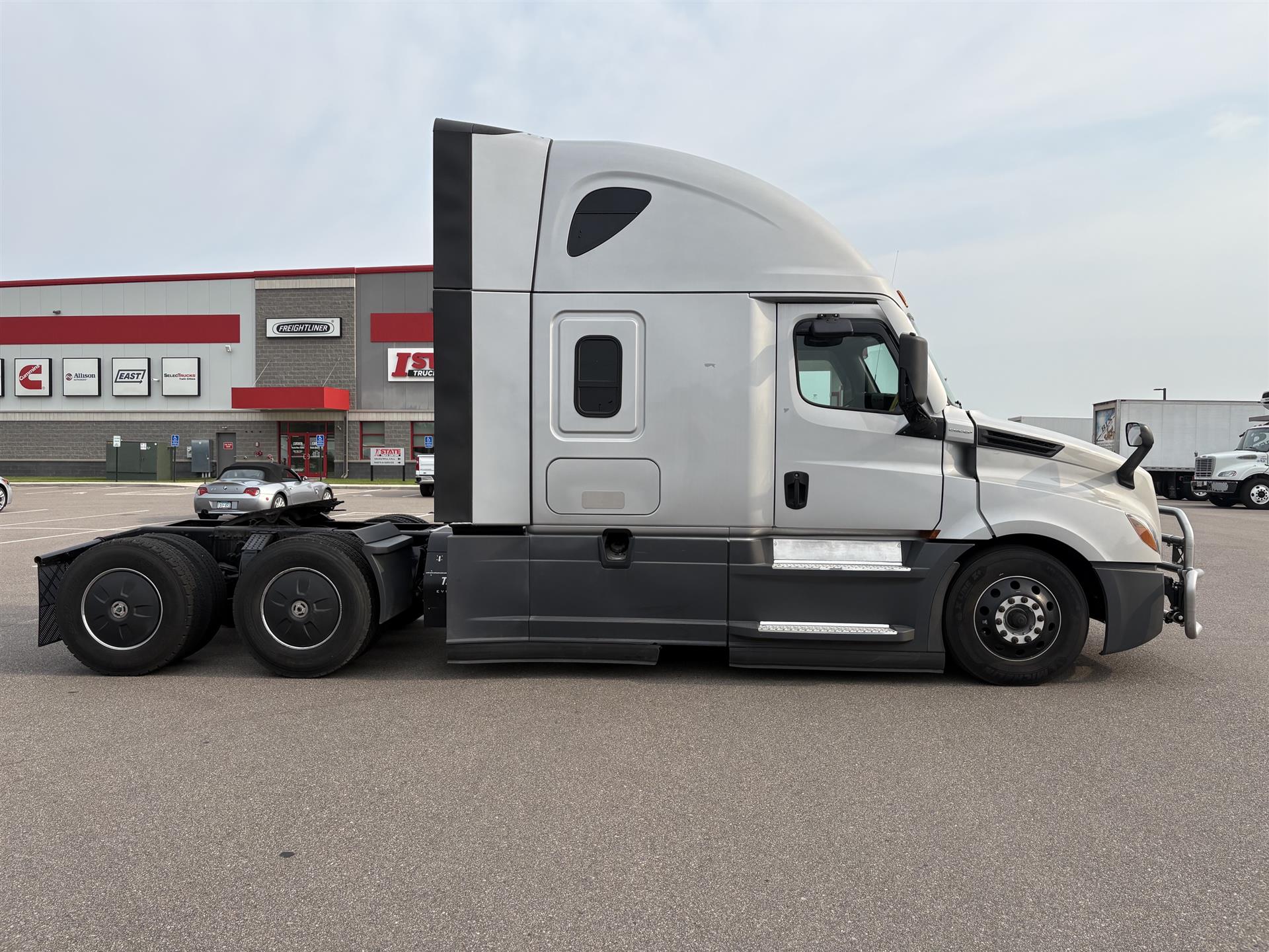 2022 Freightliner in Twin Cities, MN — photo 2