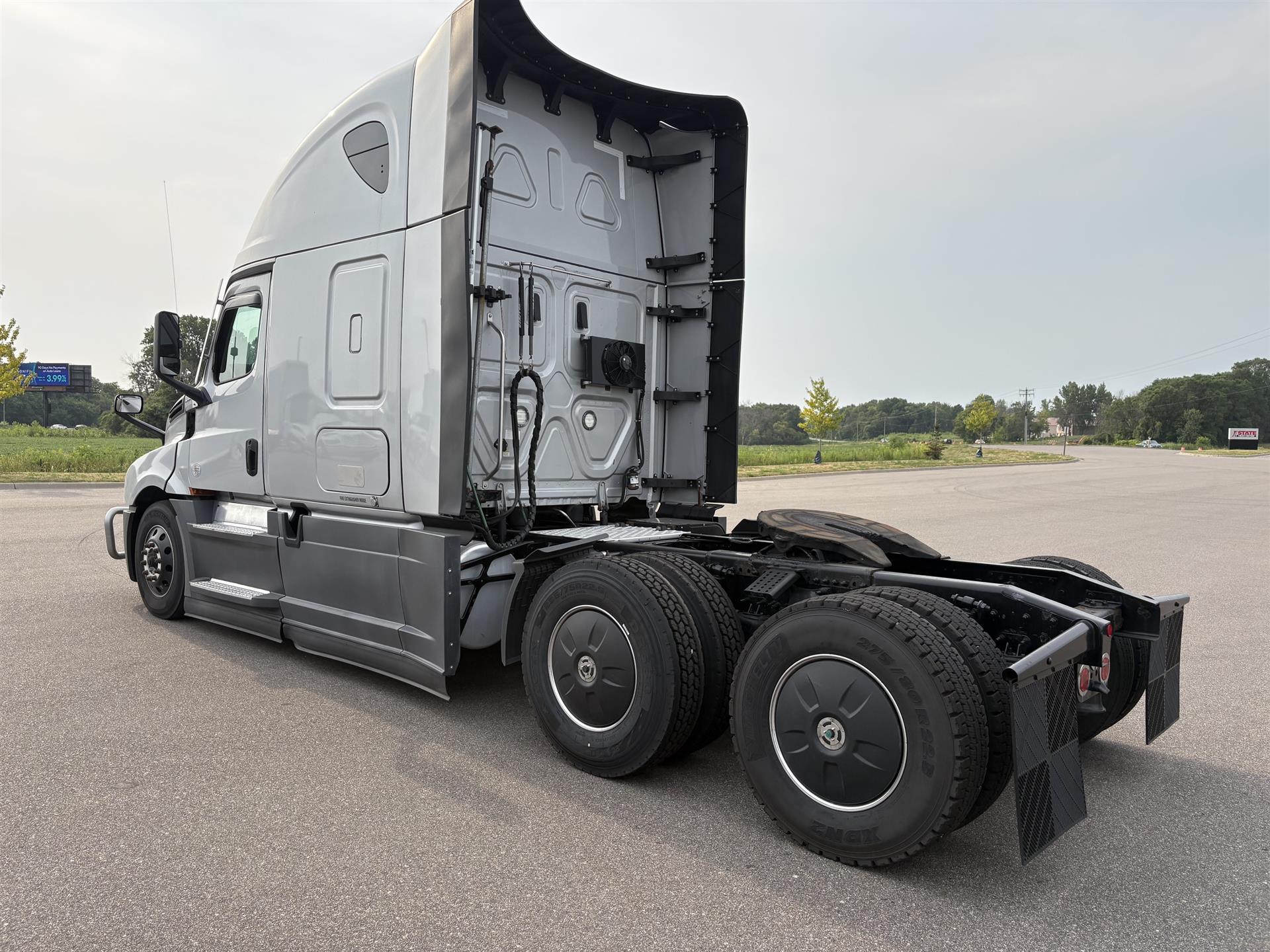 2022 Freightliner in Twin Cities, MN — photo 5