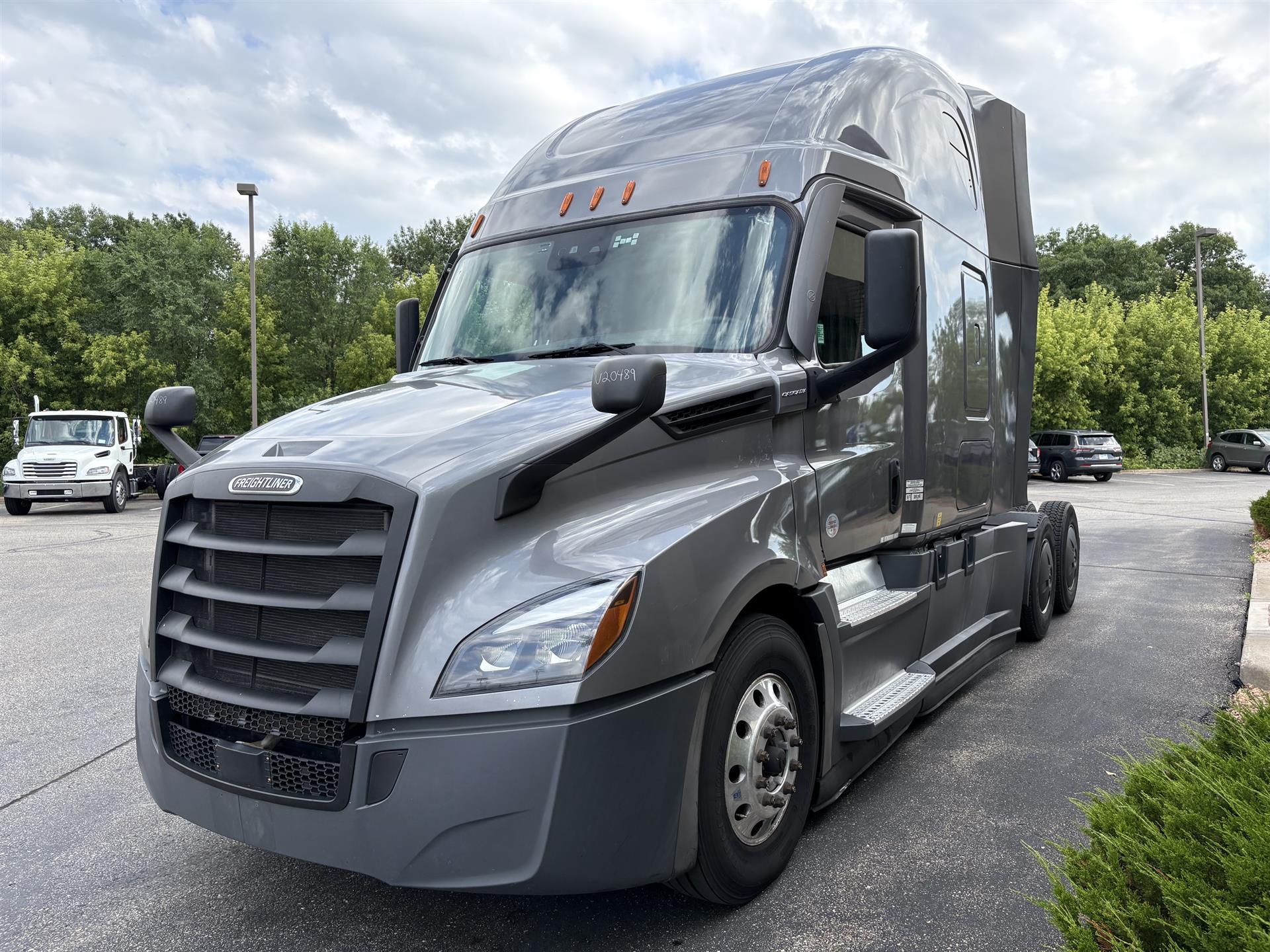 2022 Freightliner Cascadia — photo 7