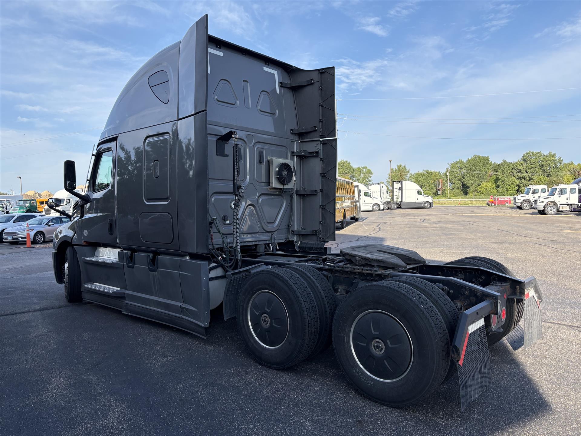 2022 Freightliner — photo 5