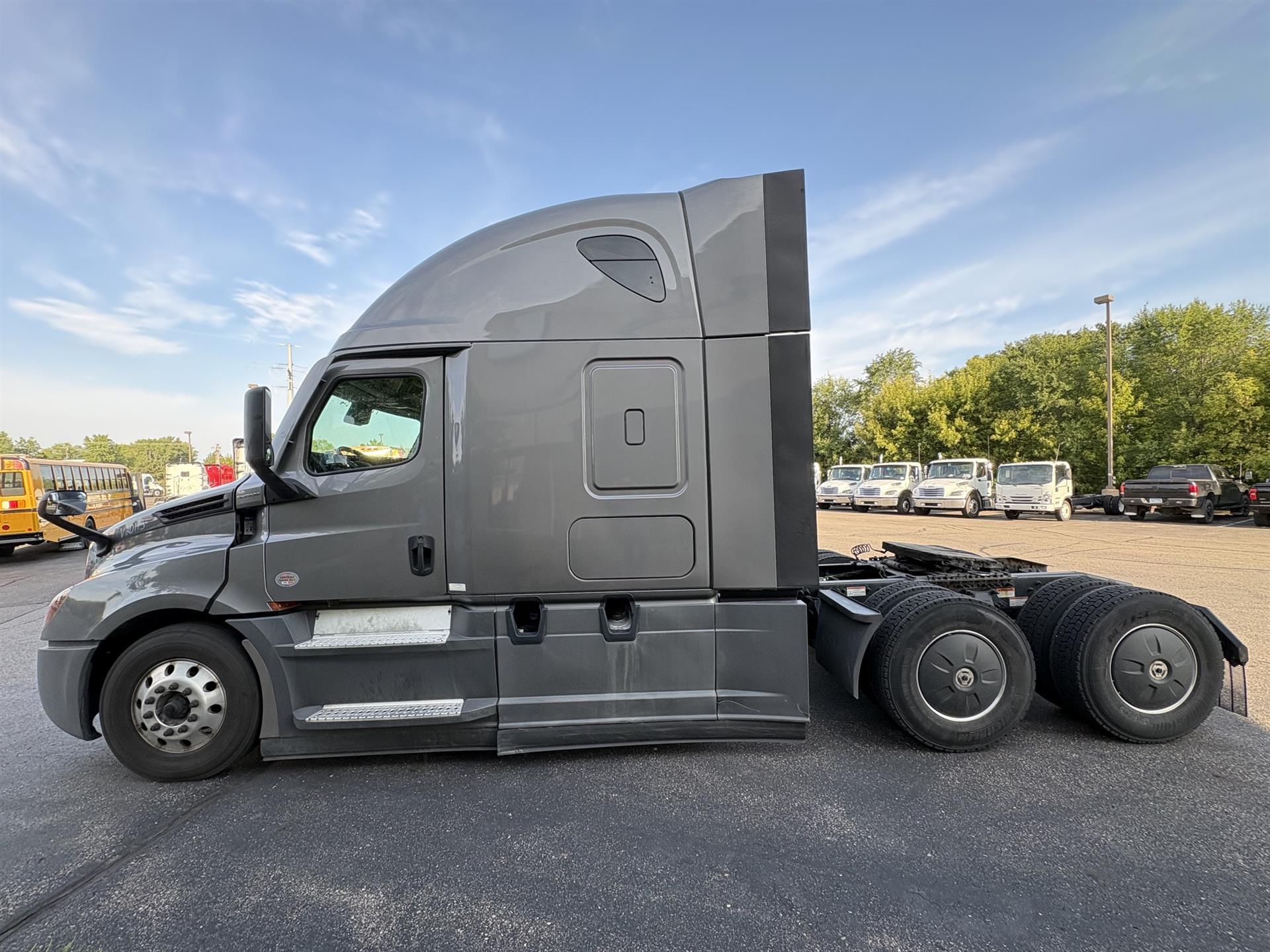 2022 Freightliner — photo 6