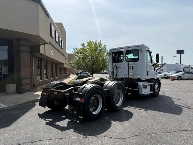 2022 Freightliner — photo 4