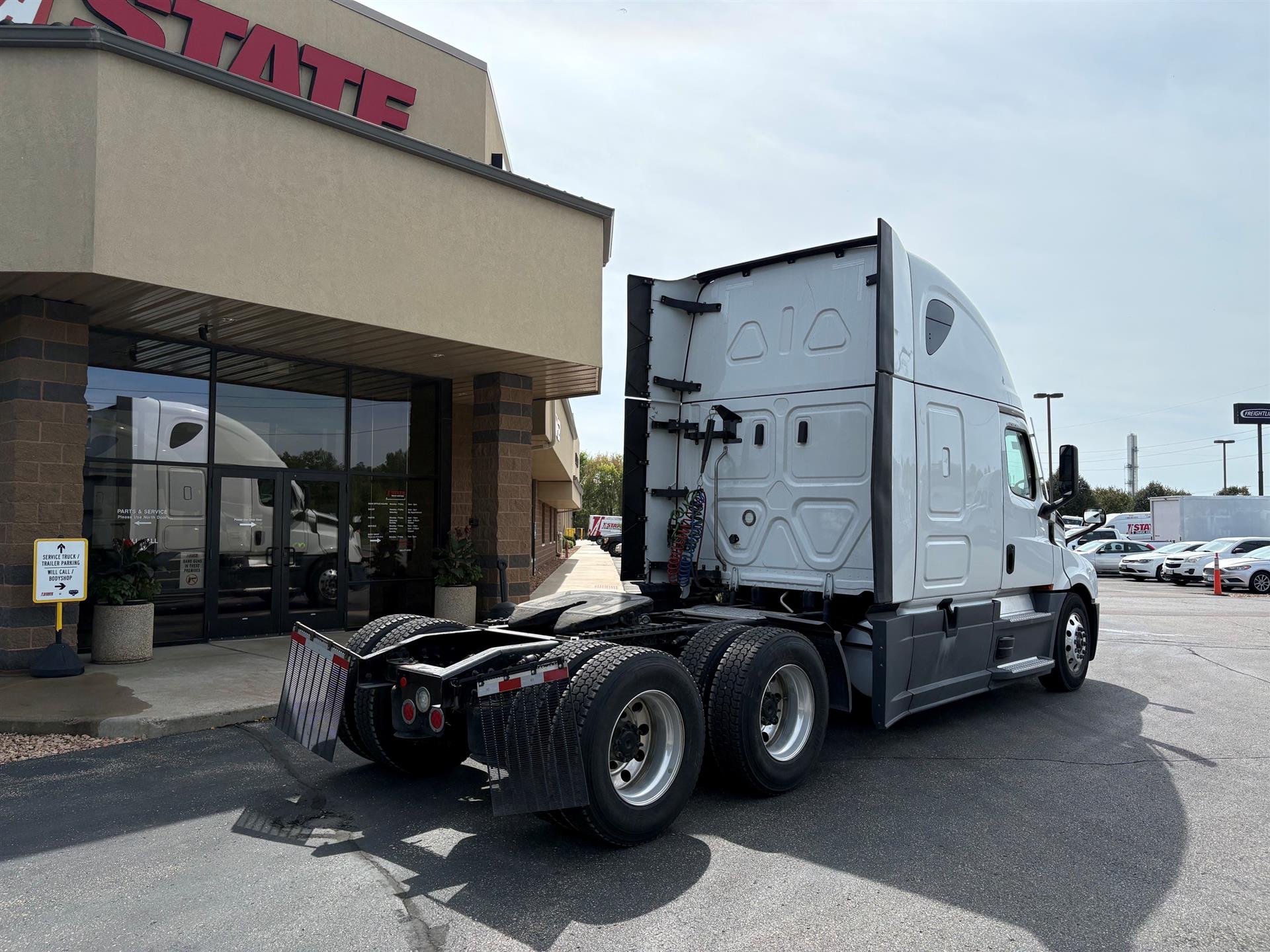 2024 Freightliner — photo 3