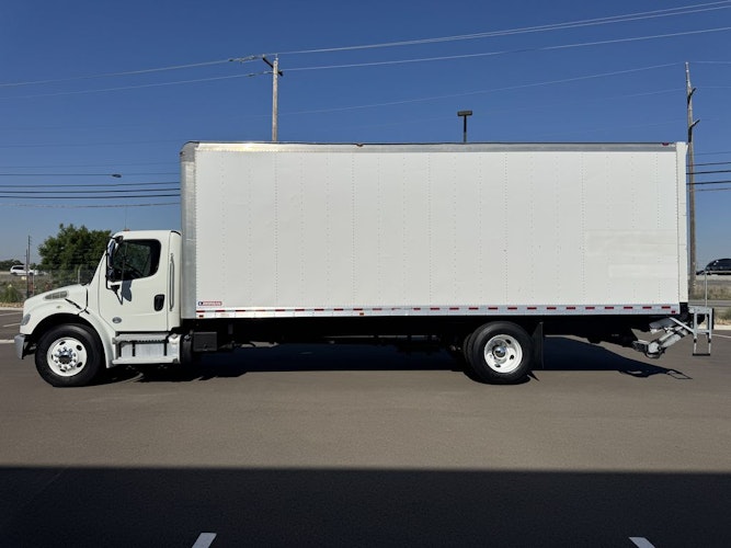 2019 Freightliner M2 106 Medium Duty photo 4