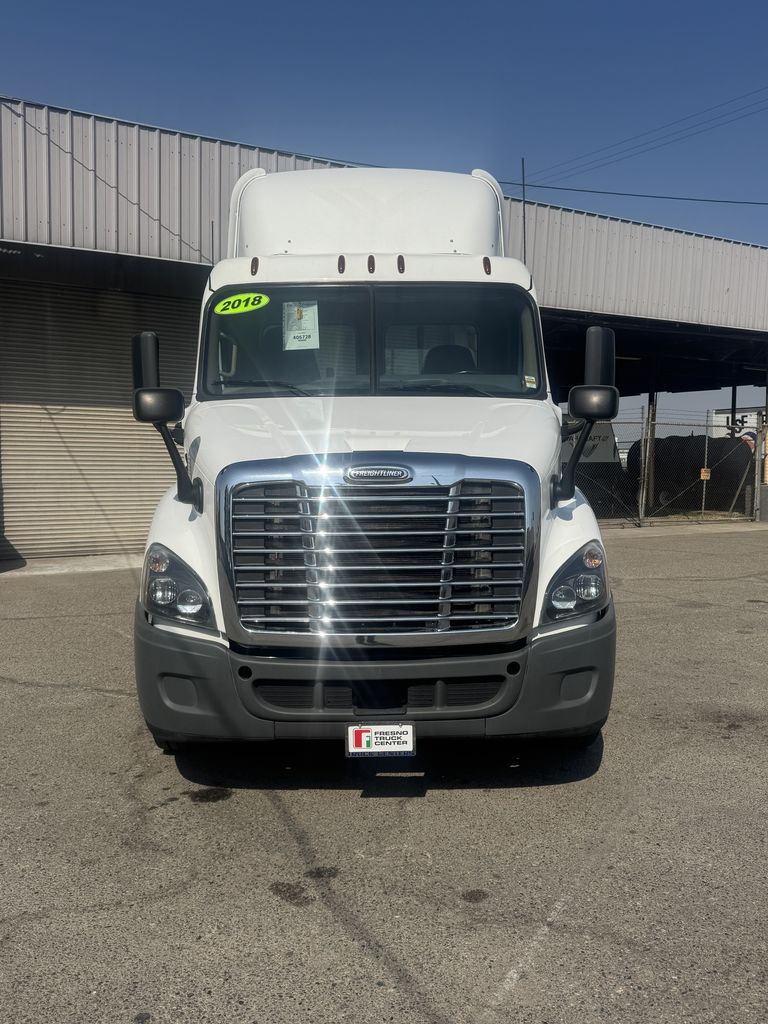 2018 Freightliner Cascadia — photo 3