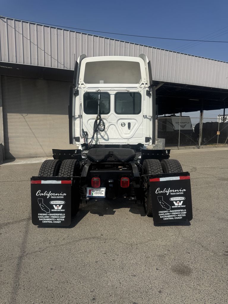 2018 Freightliner Cascadia — photo 4