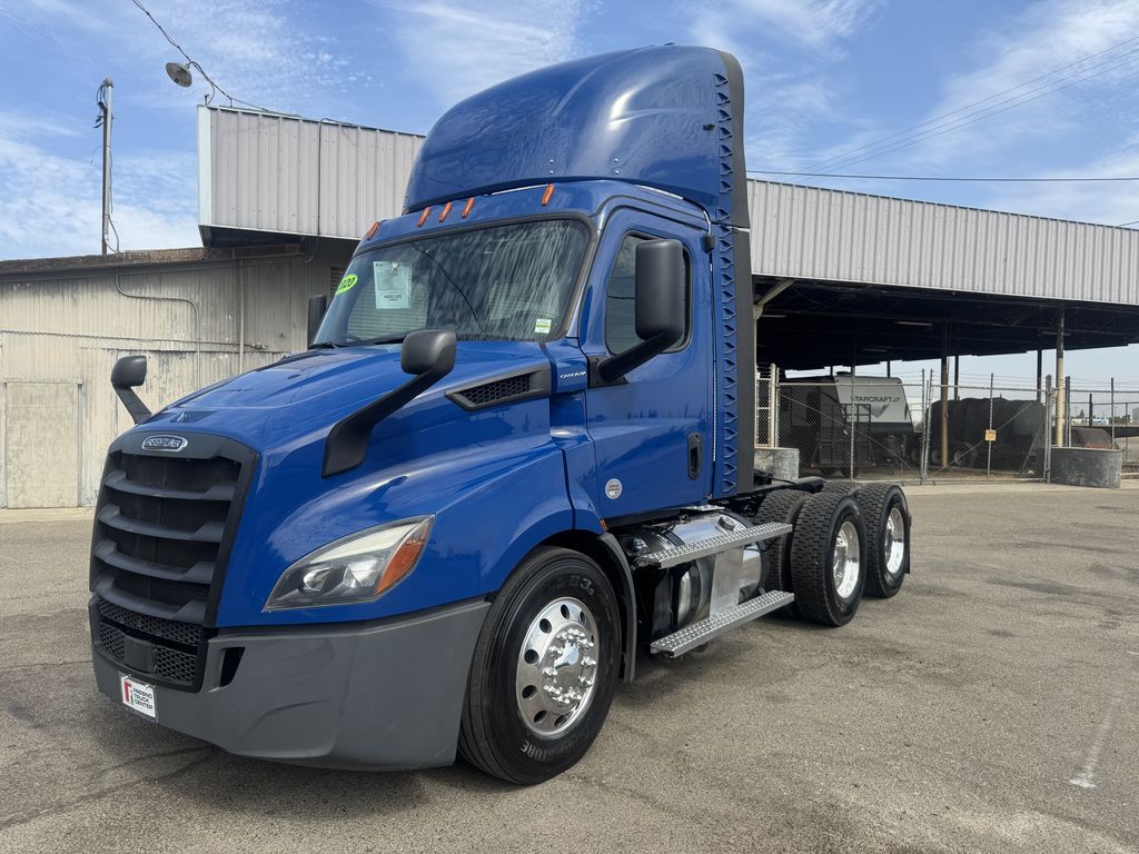 2020 Freightliner Cascadia in Stockton, CA