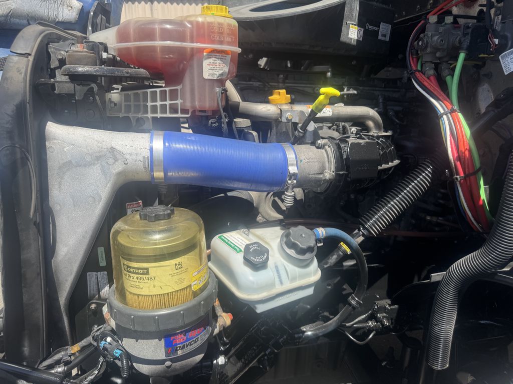 2020 Freightliner Cascadia in Stockton, CA — photo 7