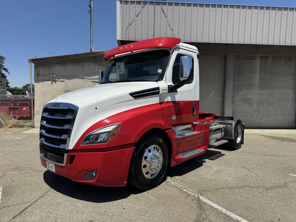 2019 Freightliner Cascadia — photo 2