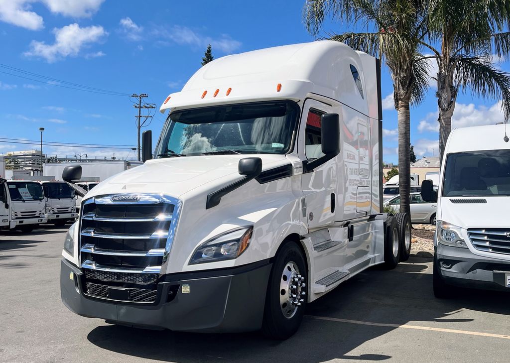 2020 Freightliner Cascadia