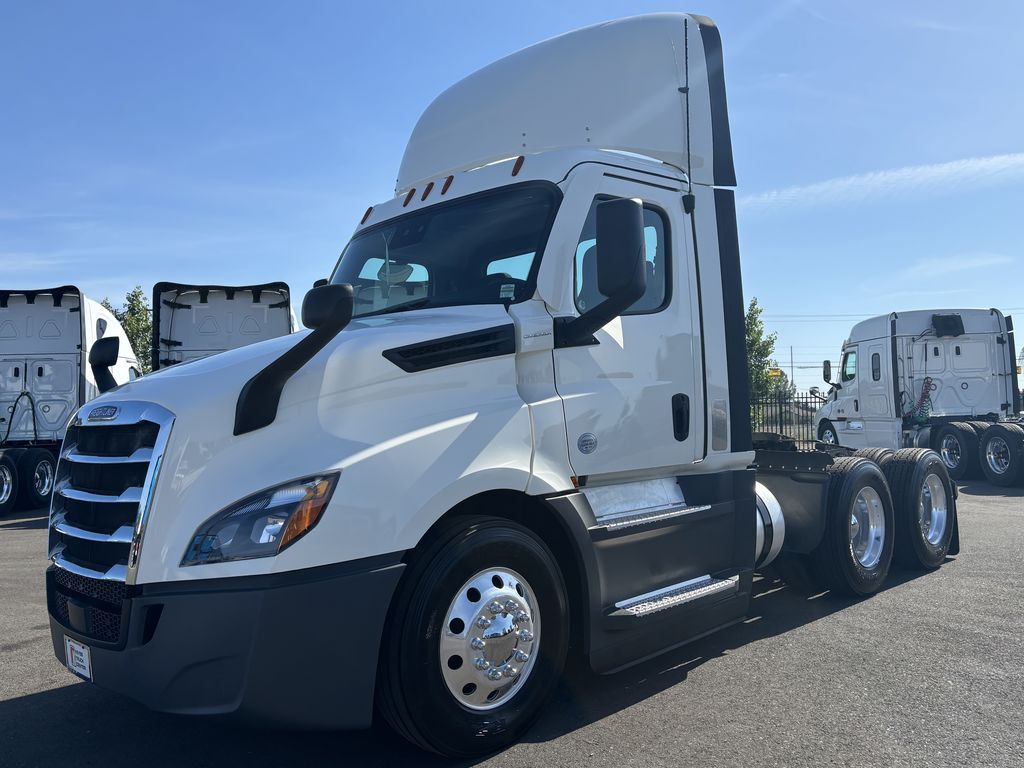 2021 Freightliner — photo 3