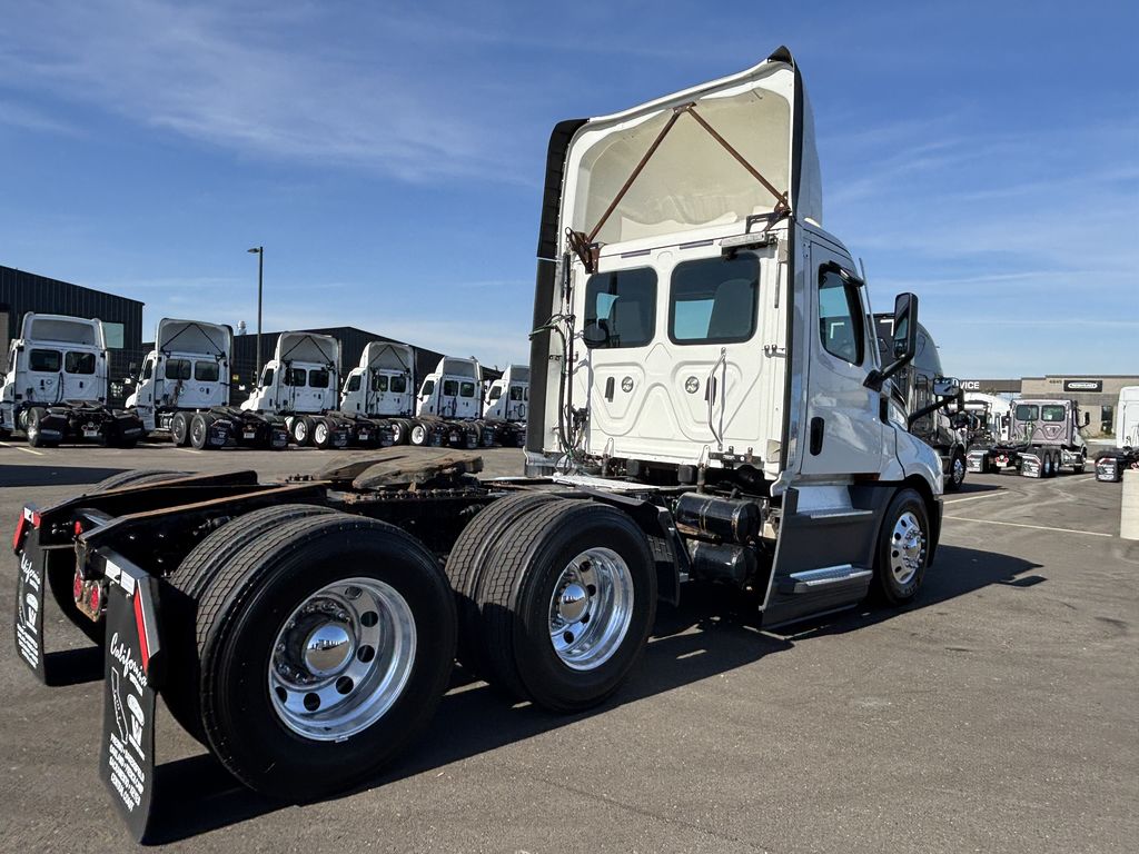 2021 Freightliner — photo 6