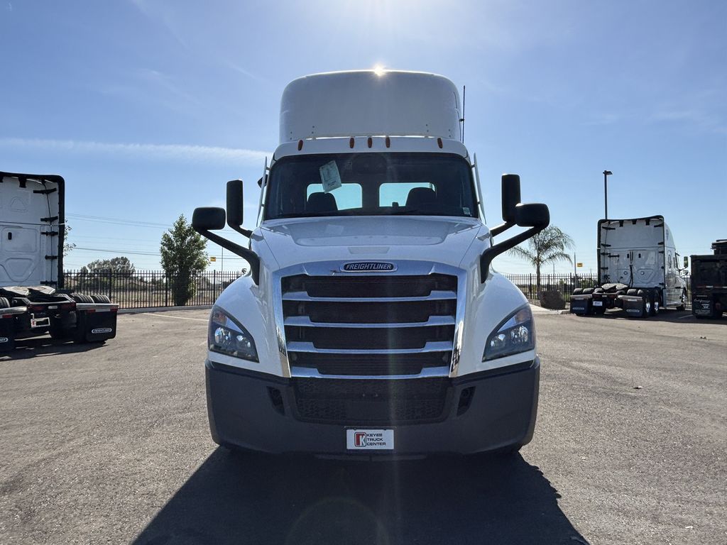 2021 Freightliner — photo 4