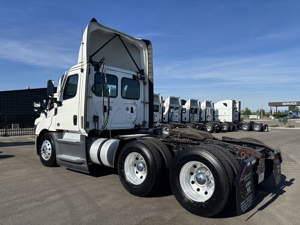 2021 Freightliner — photo 6
