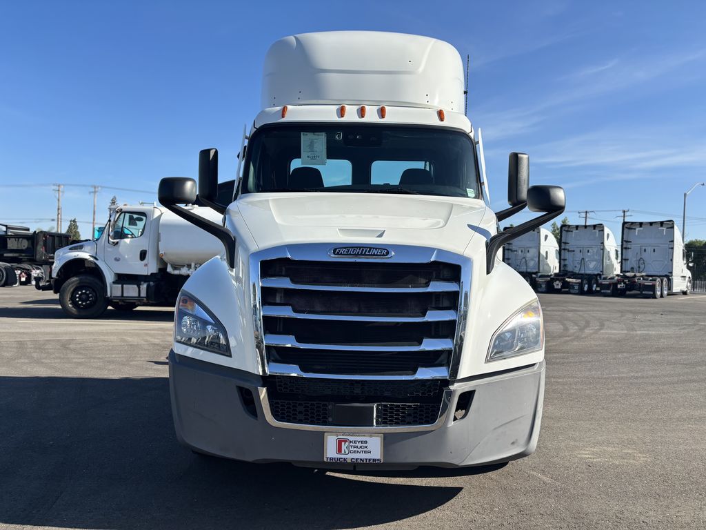 2021 Freightliner — photo 3