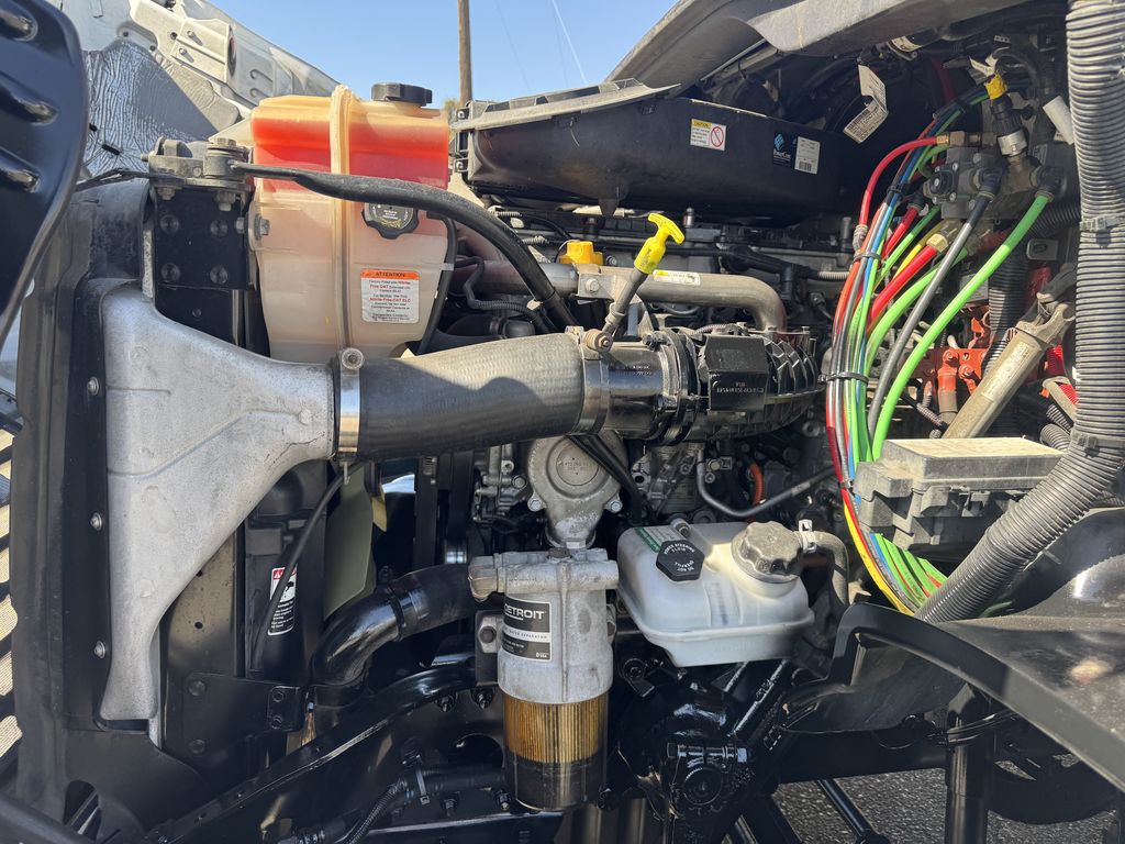 2018 Freightliner Cascadia in Stockton, CA — photo 7