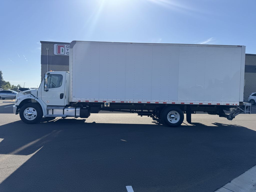 2021 Freightliner in Stockton, CA — photo 4
