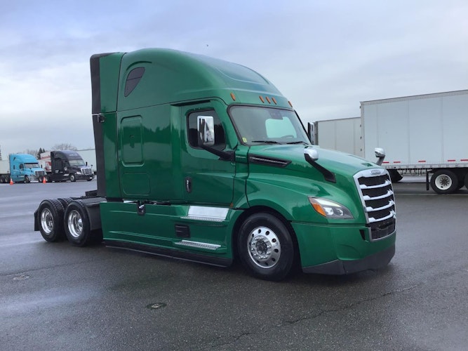 2022 Freightliner Cascadia 126" Sleeper Cab photo 3