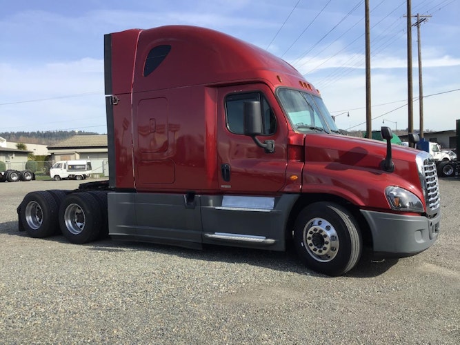 2018 Freightliner Cascadia 125" Sleeper Cab photo 3