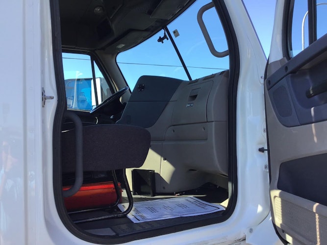 2018 Freightliner Cascadia 125" Sleeper Cab photo 4