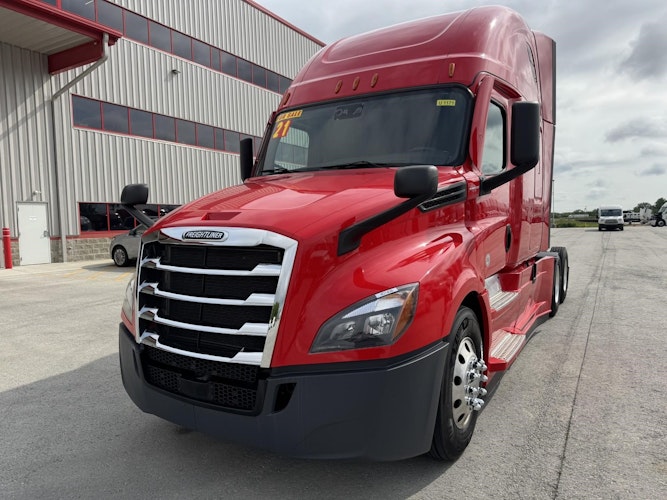 2021 Freightliner Cascadia 126" Sleeper Cab photo 3