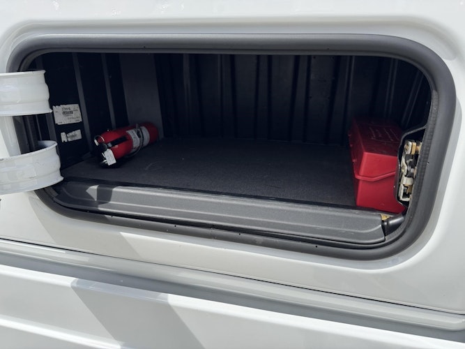 2022 Freightliner Cascadia 126" Sleeper Cab photo 4