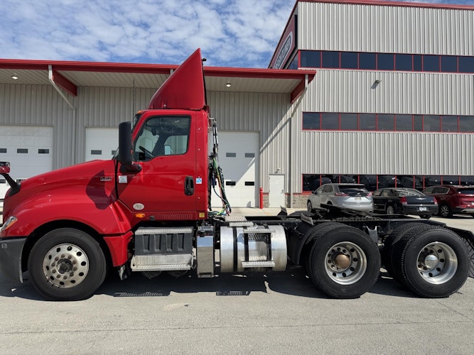 2018 International LT625 LT photo 4