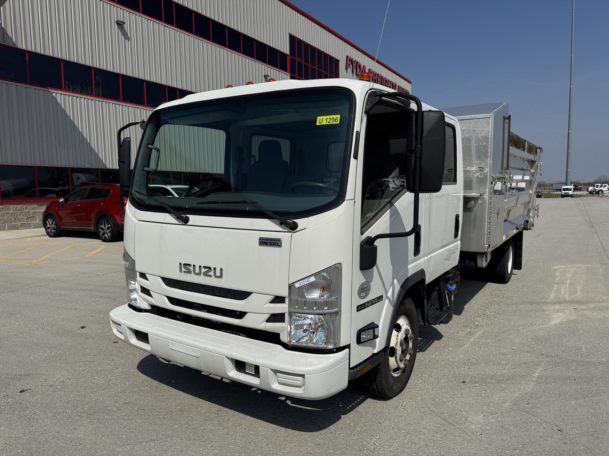 2022 Isuzu NPR — photo 2