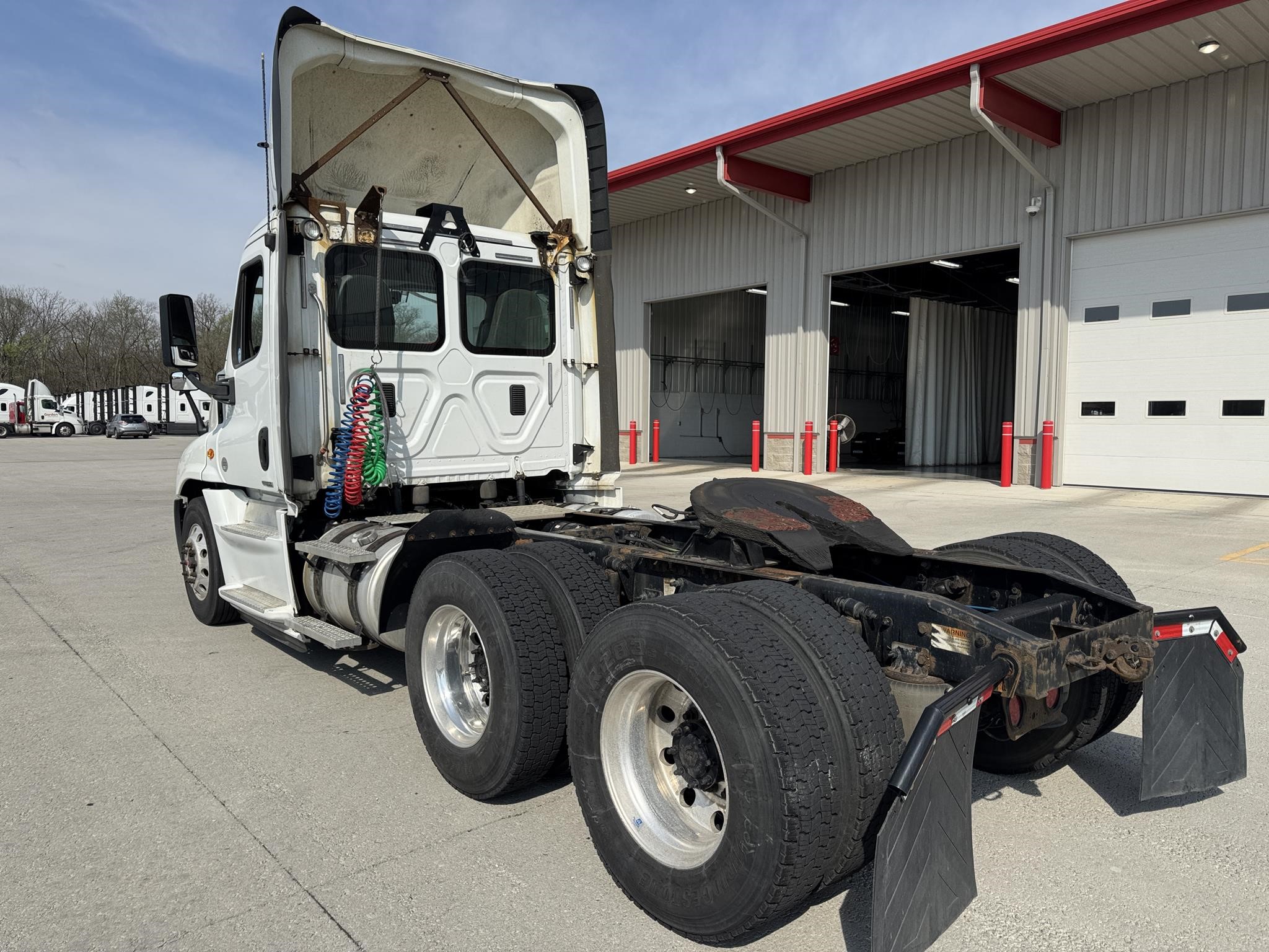 2016 Freightliner Cascadia — photo 4