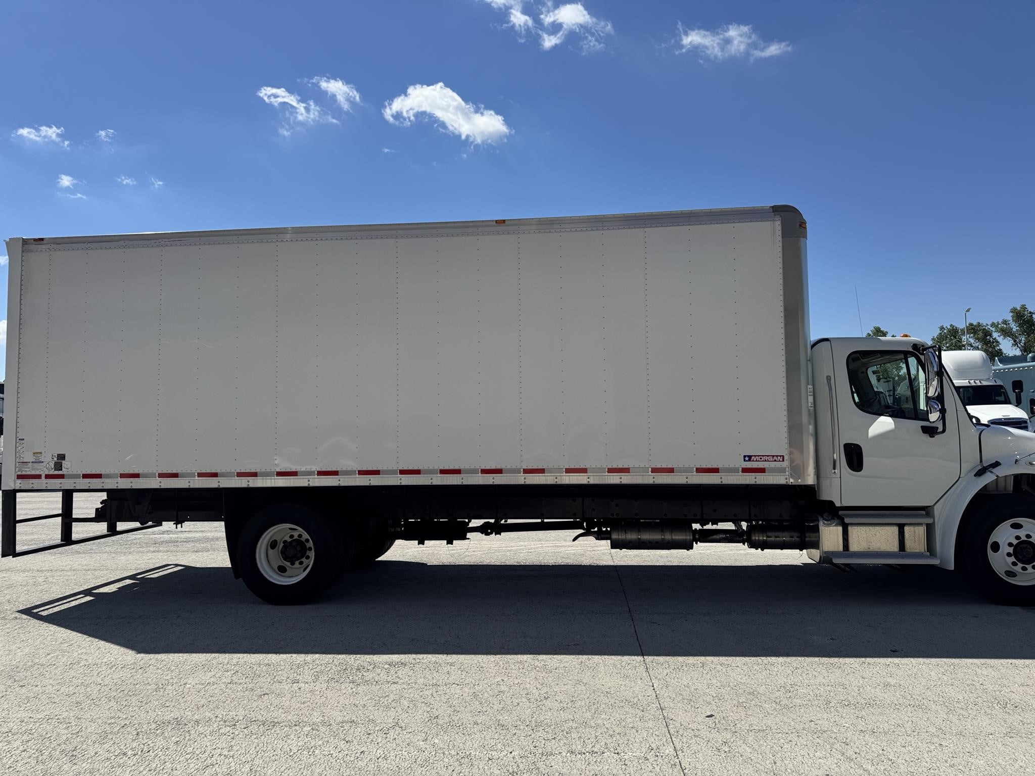 2016 Freightliner eM2 — photo 7