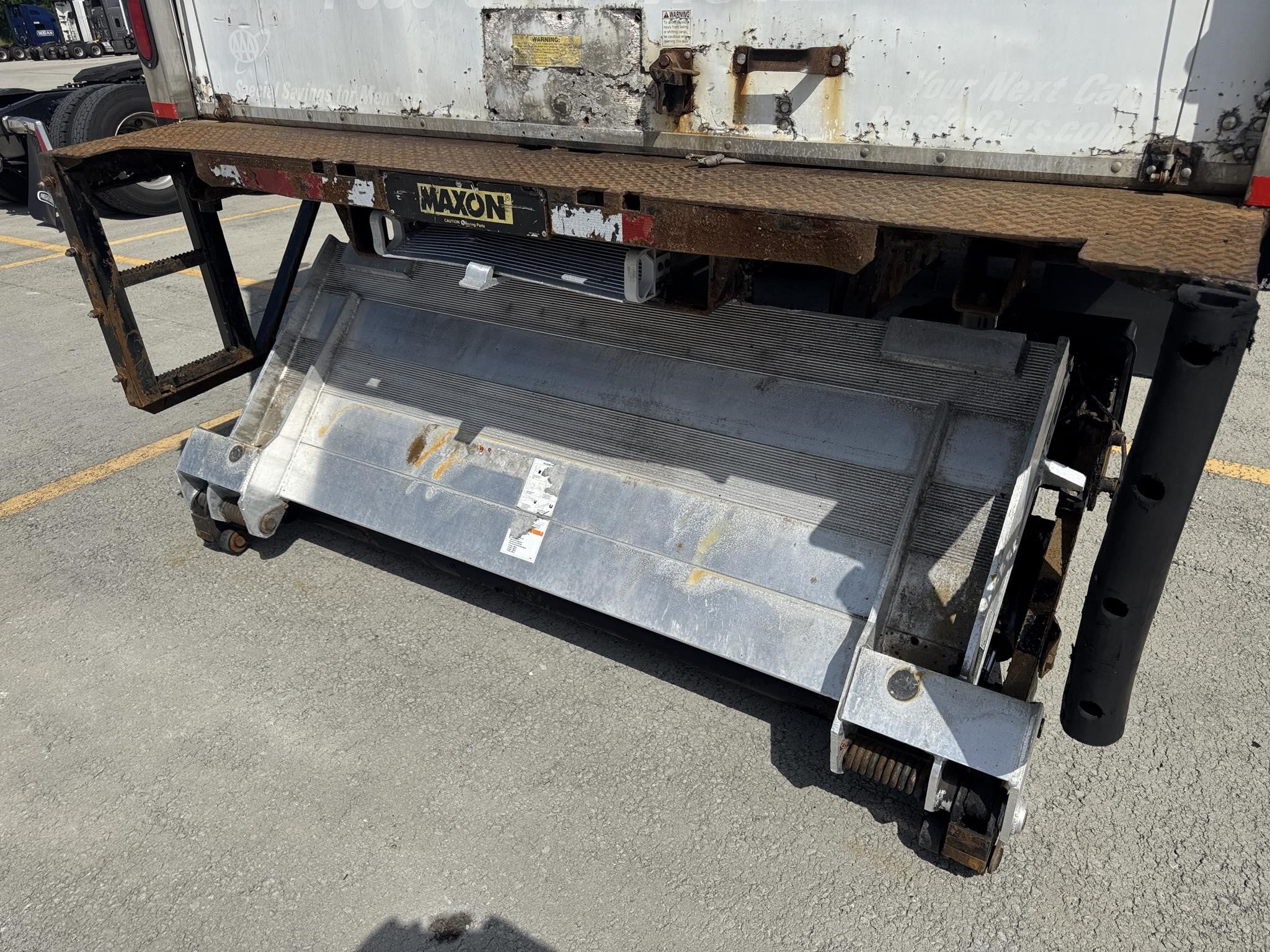 2012 Freightliner eM2 — photo 3