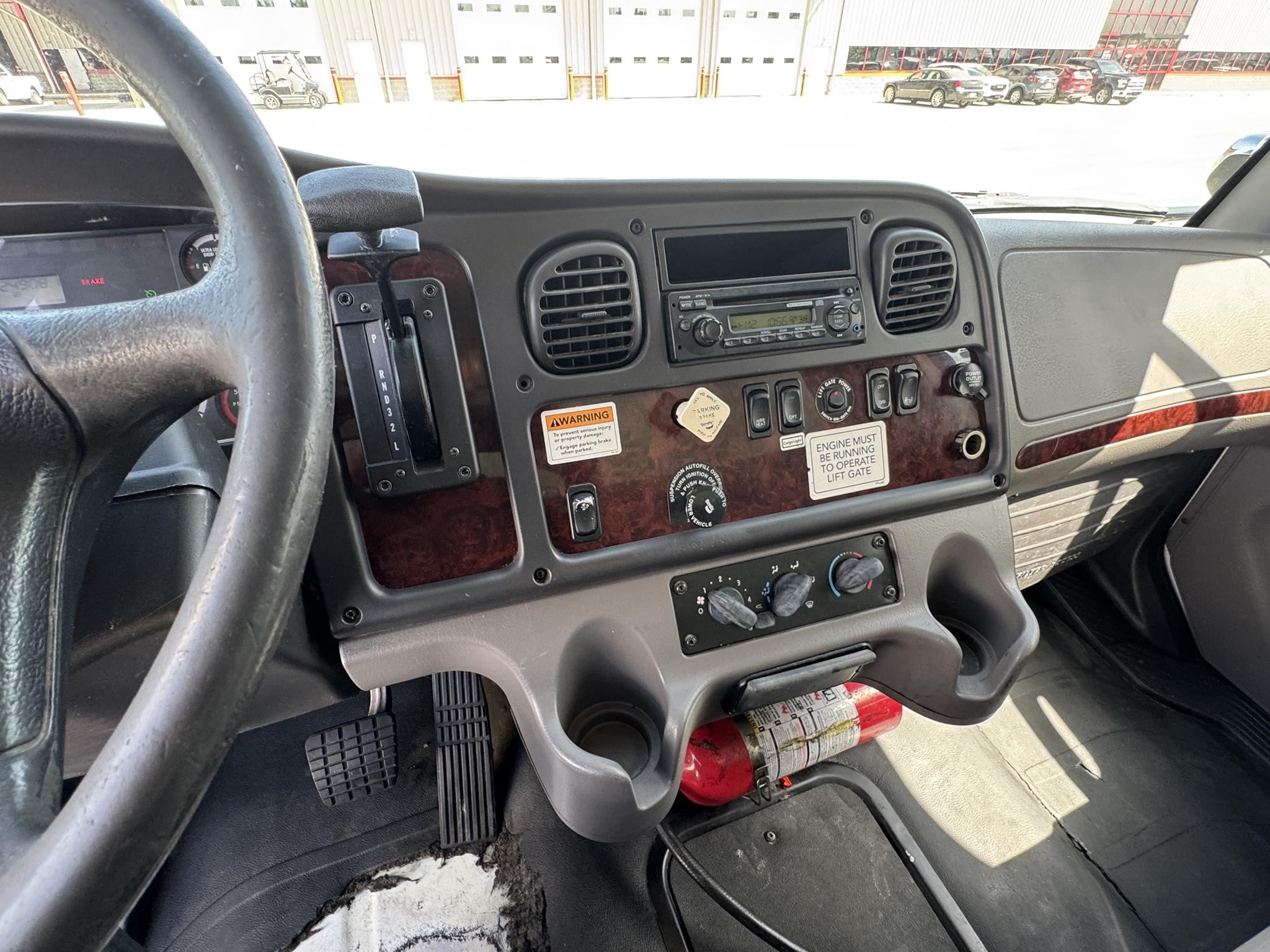 2012 Freightliner eM2 — photo 6