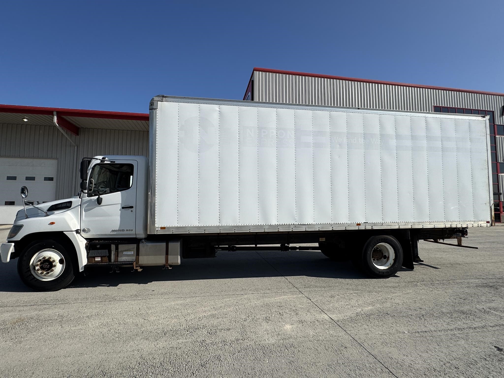 2016 Hino — photo 3