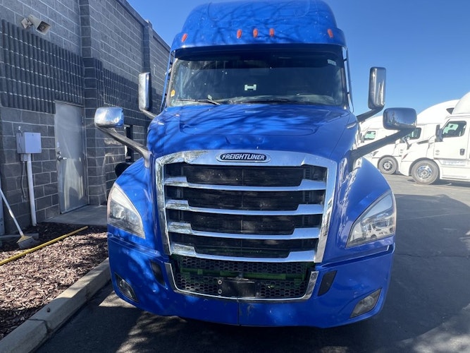 2024 Freightliner Cascadia 126" Sleeper Cab photo 3