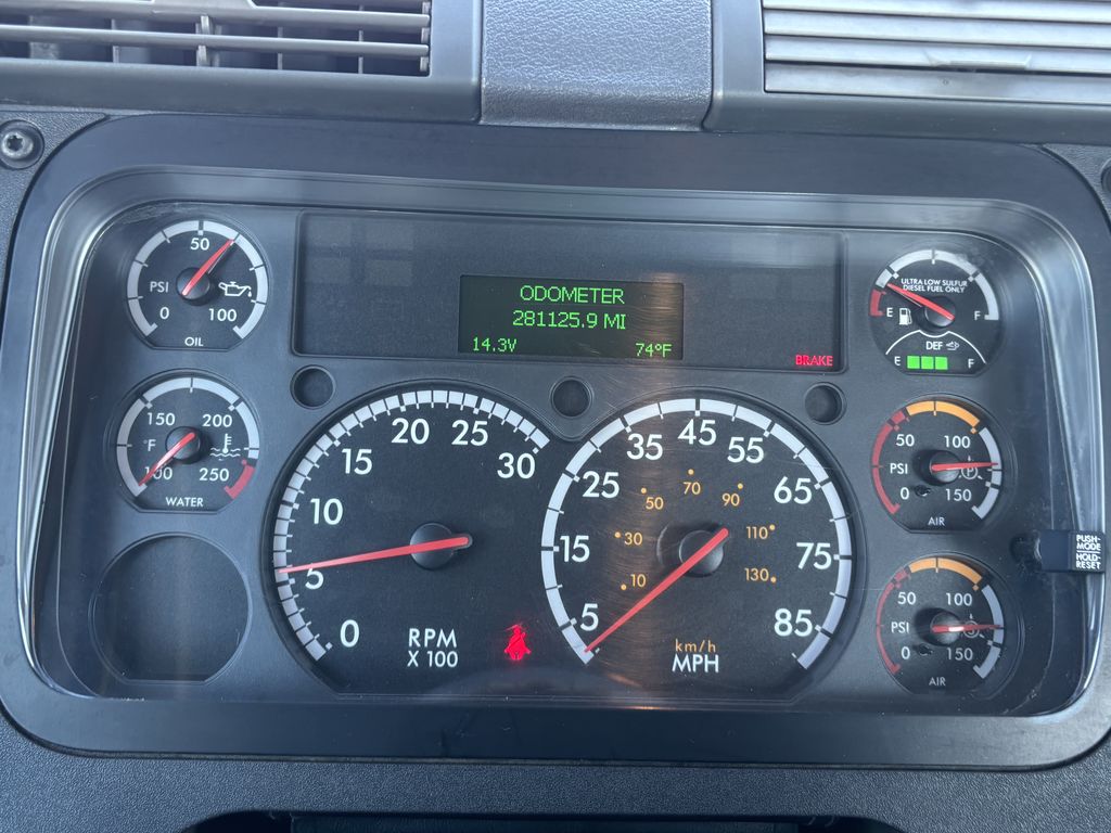 2018 Freightliner Cascadia — photo 6