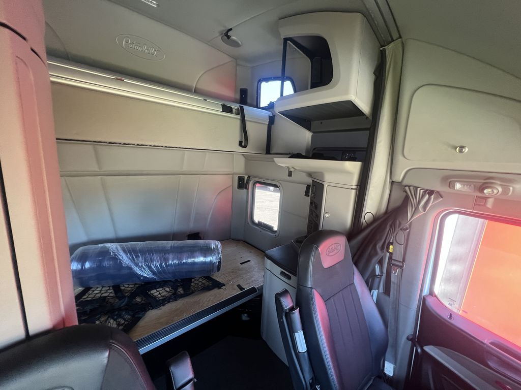 2023 Peterbilt 579 — photo 7