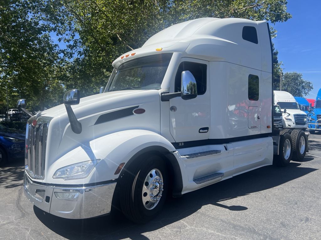 2023 Peterbilt 579