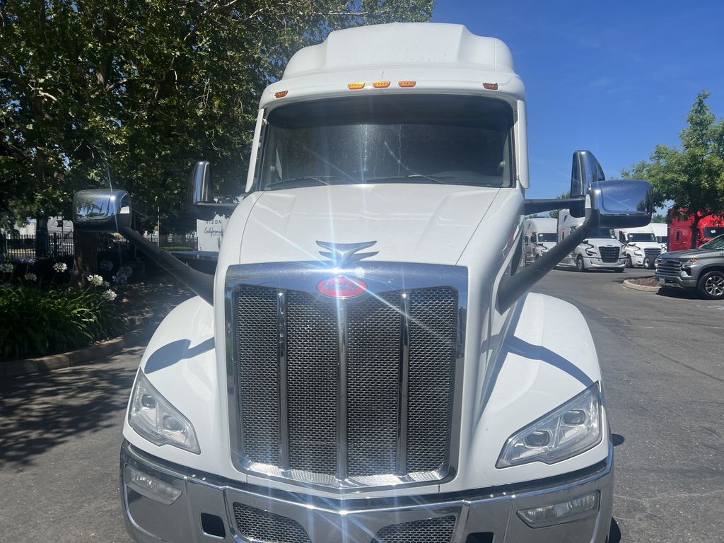 2023 Peterbilt 579 — photo 3