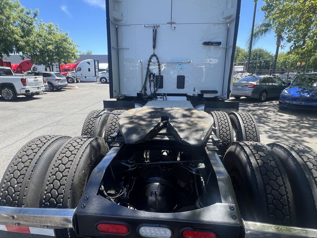 2023 Peterbilt 579 — photo 4