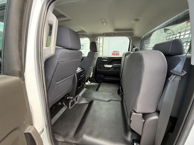 2020 Chevrolet Silverado 6500HD photo 2