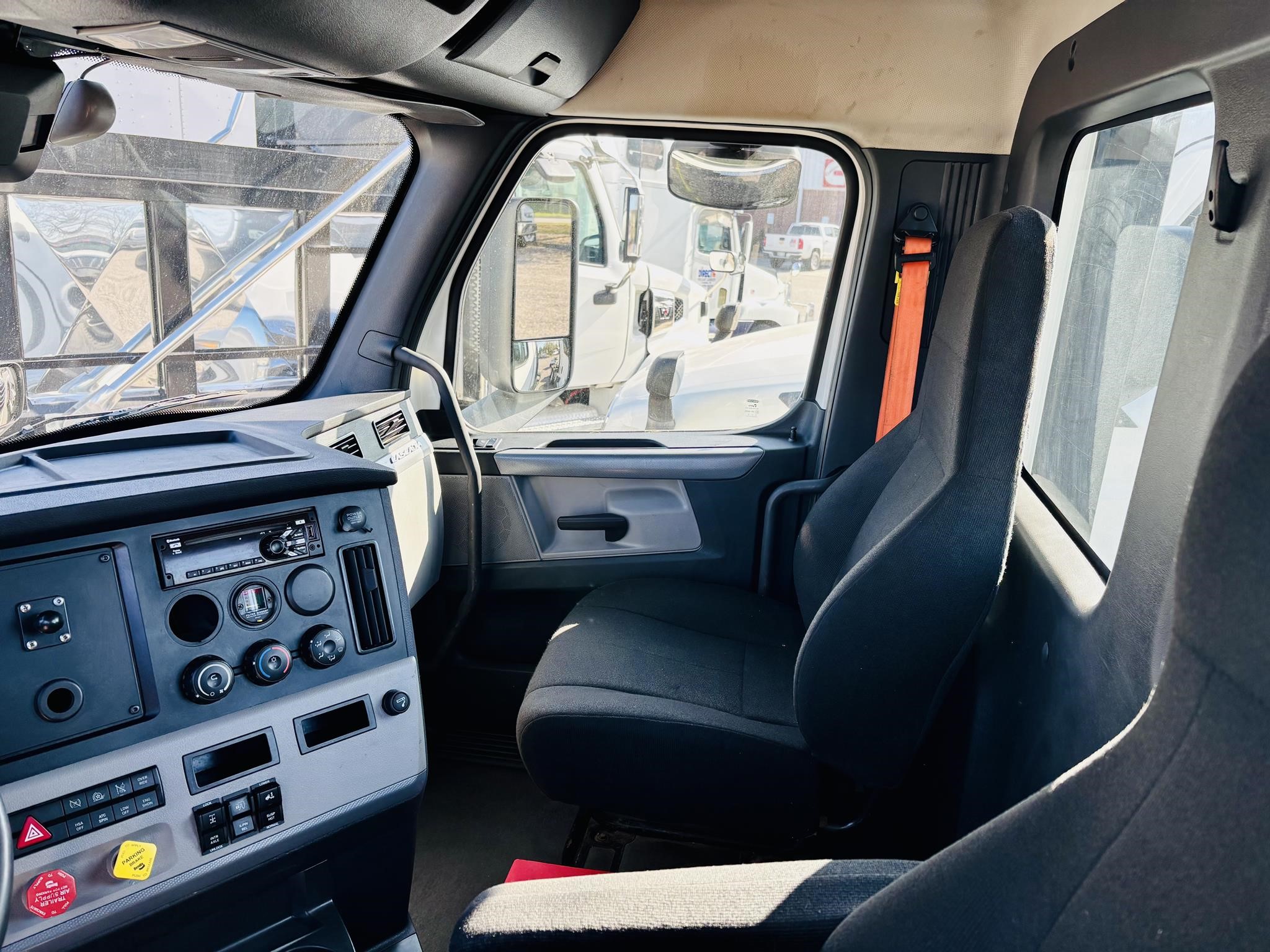 2020 Freightliner in Savannah, GA — photo 8