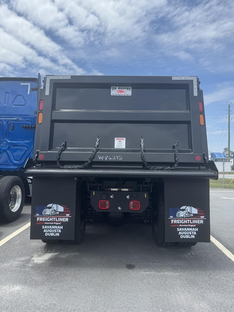 2026 Freightliner 114SD — photo 6