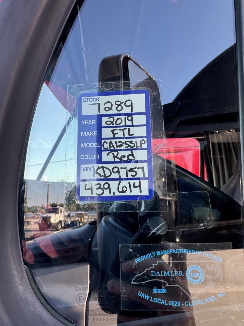 2019 Freightliner Cascadia — photo 2