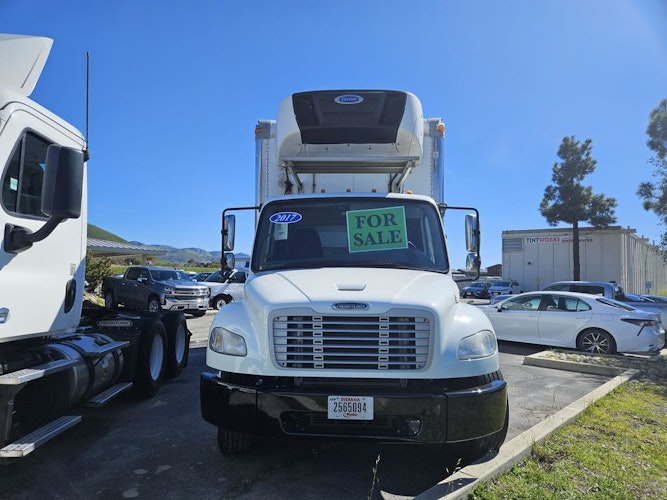 2017 Freightliner M2 106 Medium Duty photo 3