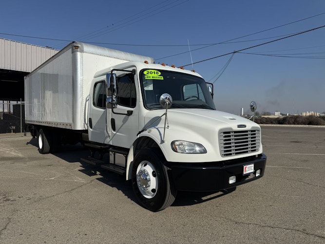 2018 Freightliner M2 106 Medium Duty photo 2