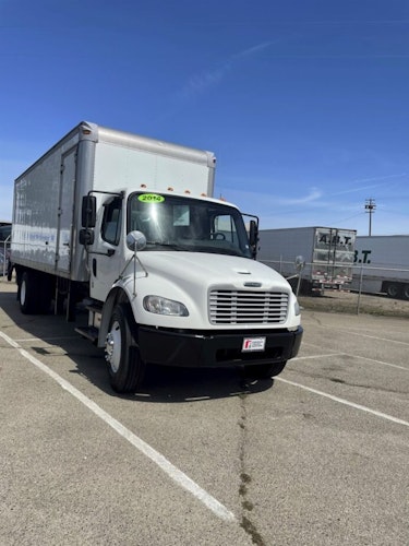 2014 Freightliner M2 106 Medium Duty photo 2