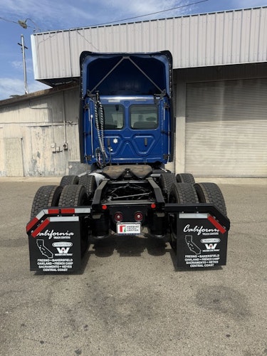 2020 Freightliner Cascadia 116" Day cab photo 4