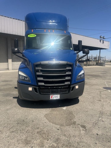2020 Freightliner Cascadia 116" Day cab photo 3