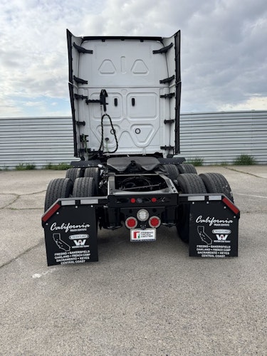 2024 Freightliner Cascadia 126" Sleeper Cab photo 4