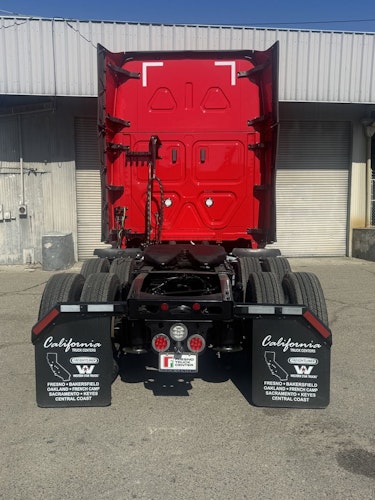 2024 Freightliner Cascadia 126" Sleeper Cab photo 4